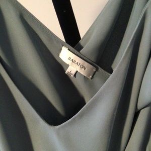 Aritzia BABATON Warren Camisole V-Neck Size Large